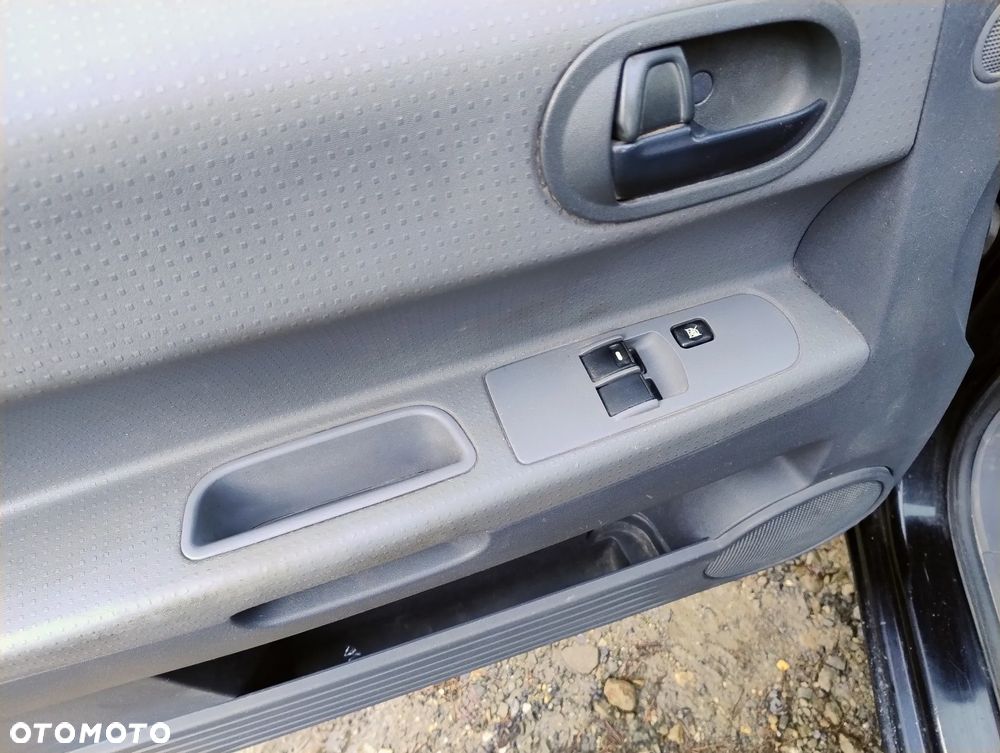 Mitsubishi Colt 1.1 Invite - 8