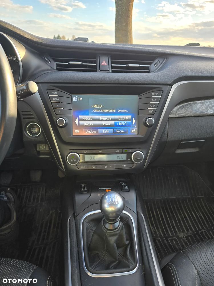 Toyota Avensis 2.0 D-4D Prestige - 23