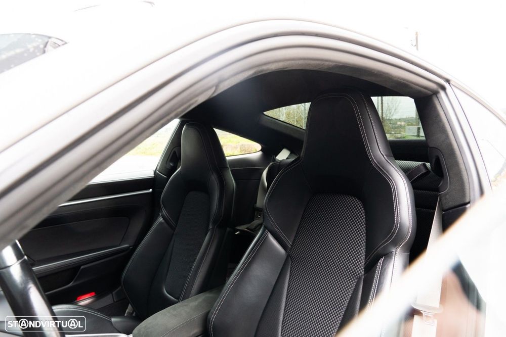 Porsche 911 (992) Carrera 4S PDK - 8