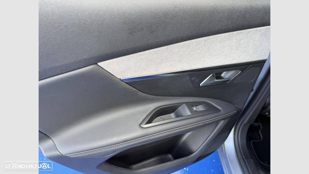 Peugeot 3008 1.6 Hybrid GT e-EAT8 - 11