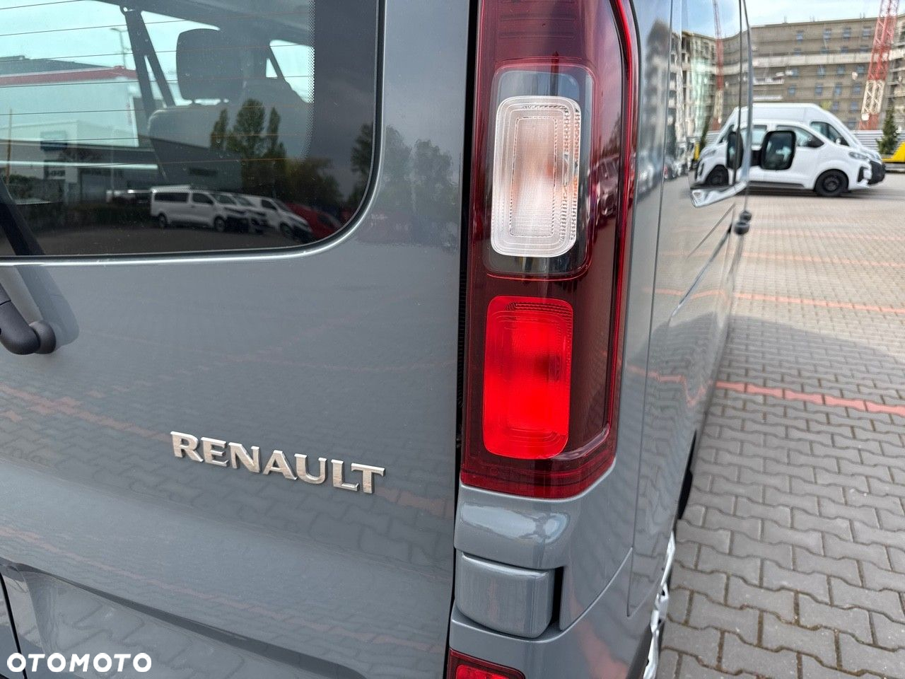 Renault Trafic - 13