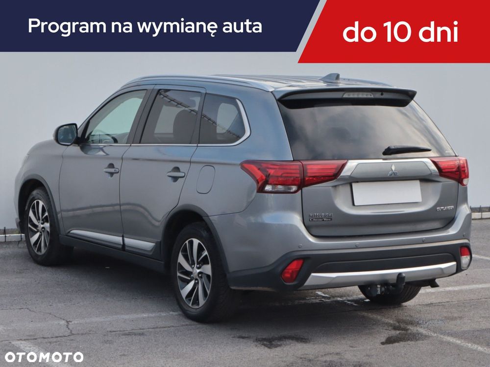 Mitsubishi Outlander - 6