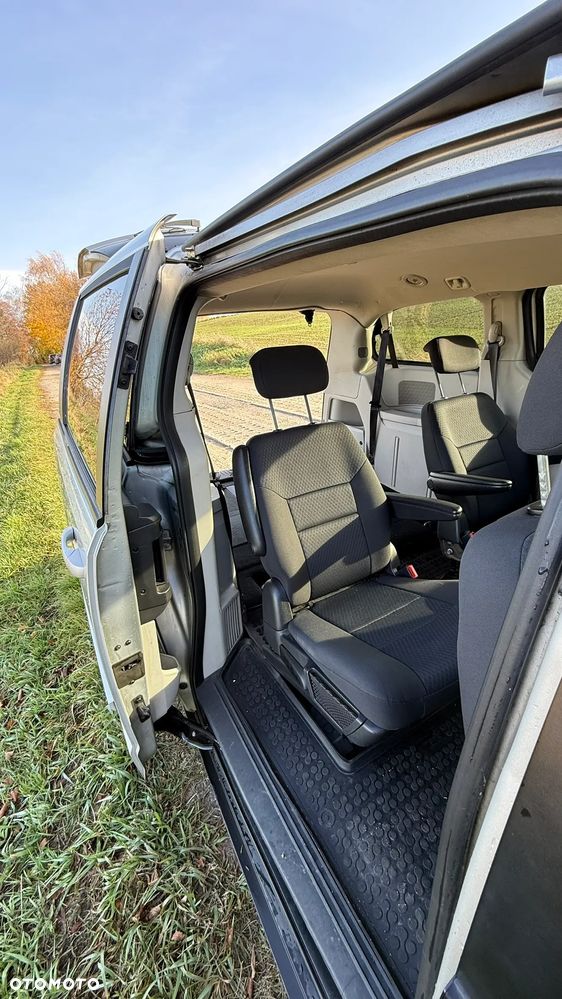 Dodge Grand Caravan 3.3 SE - 7
