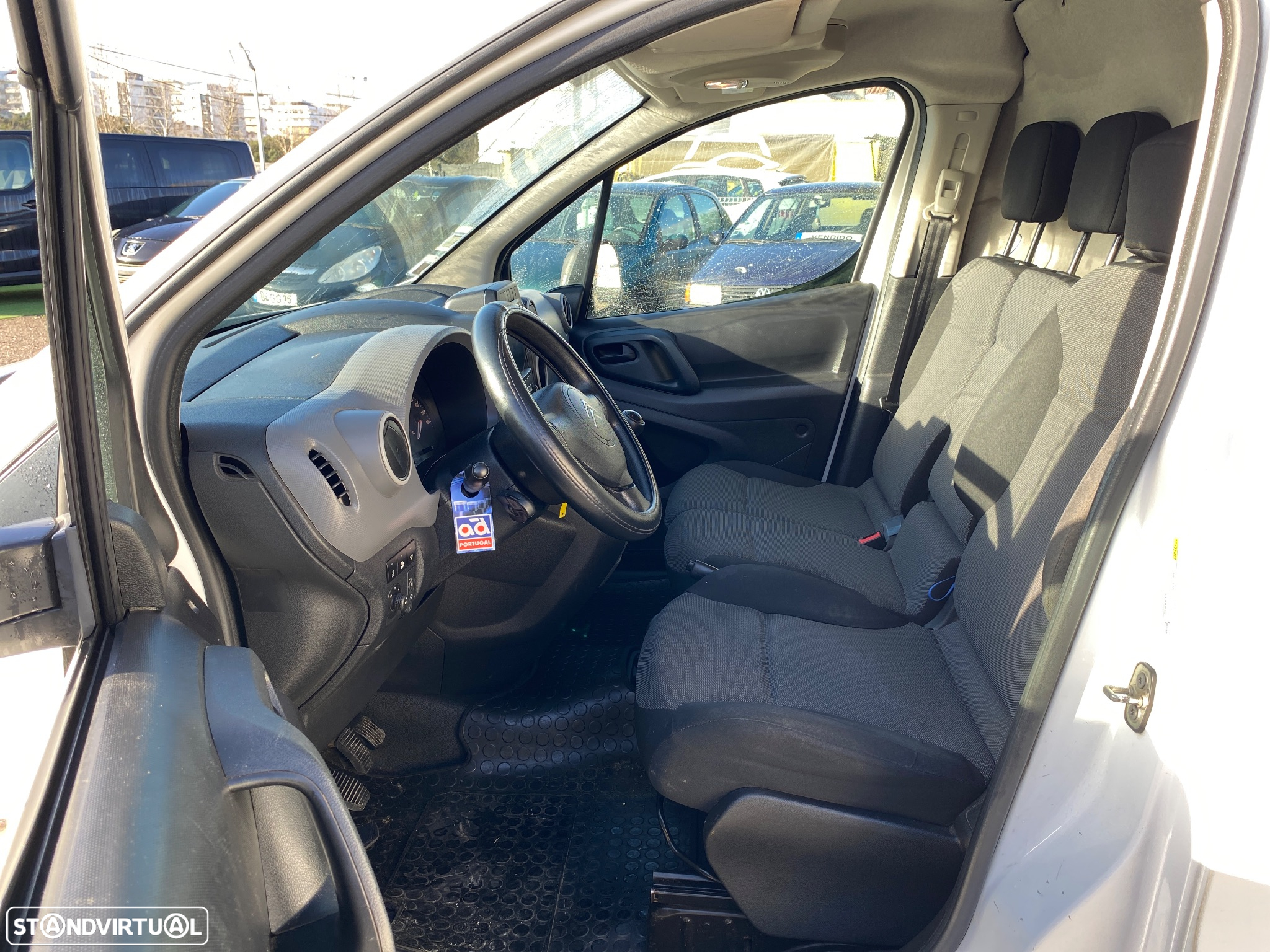 Citroën BERLINGO 3L - 11