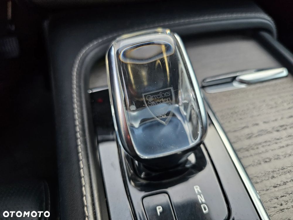 Volvo XC 90 - 30