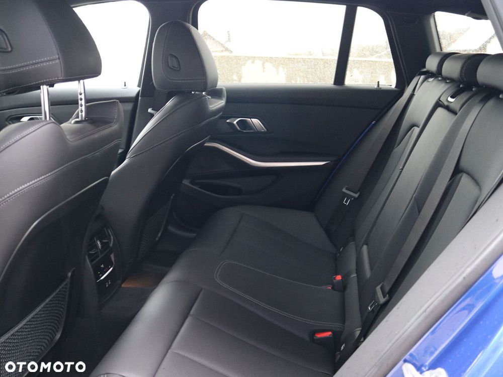 BMW Seria 3 - 34