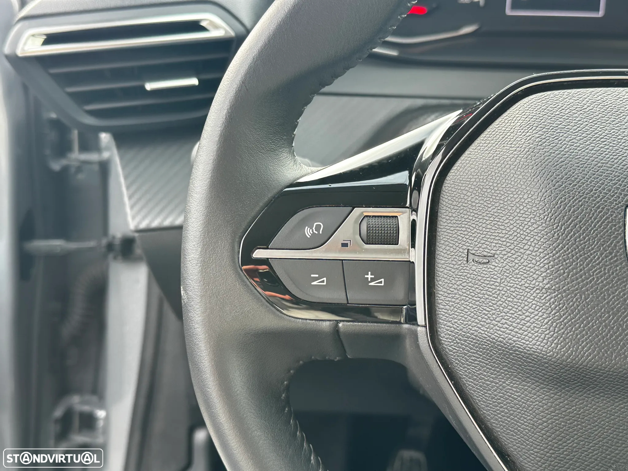 Peugeot 208 1.2 PureTech Active Pack - 13