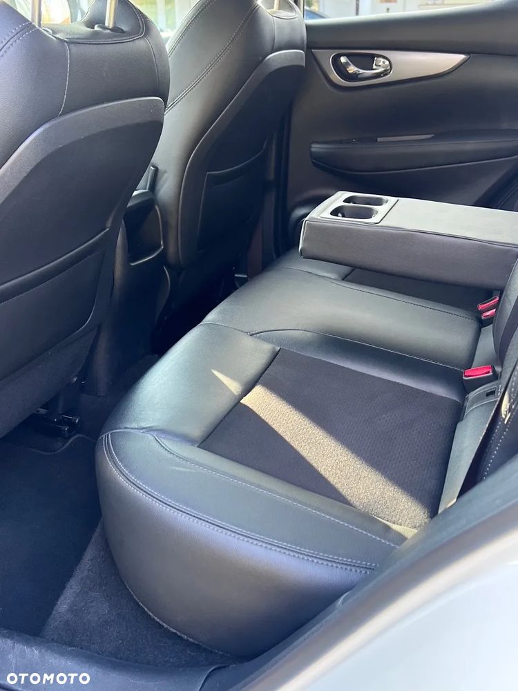 Nissan Qashqai 1.6 DCi N-Connecta Xtronic EU6 - 9