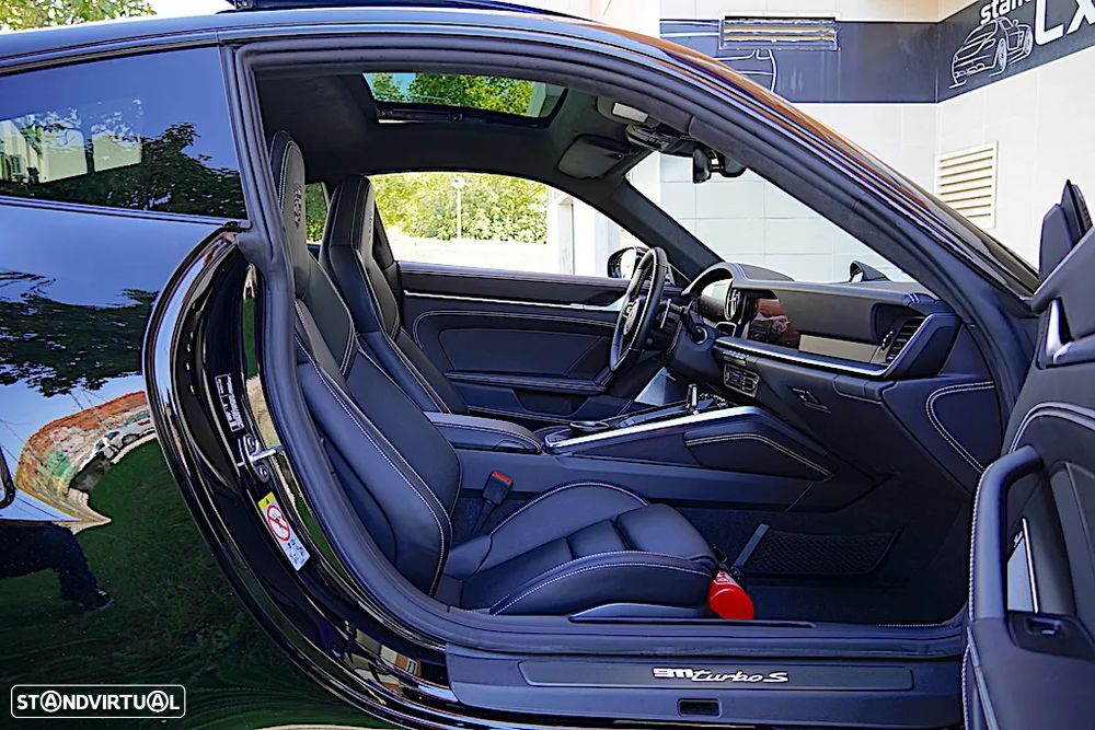 Porsche 911 (992) Turbo S PDK - 29