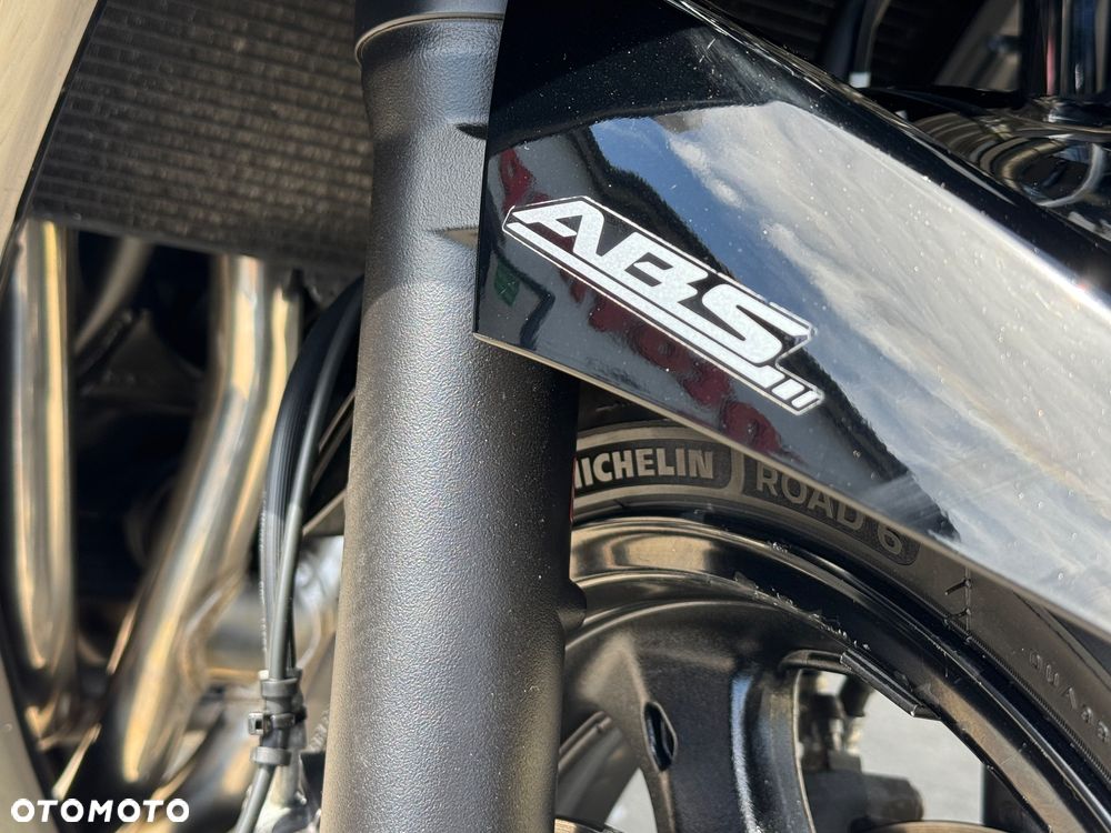 Suzuki GSX - 14