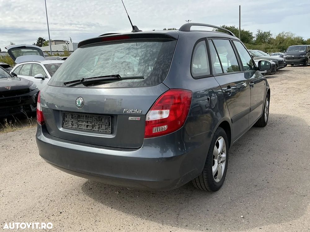 Skoda Fabia 1.2 HTP Ambiente - 4
