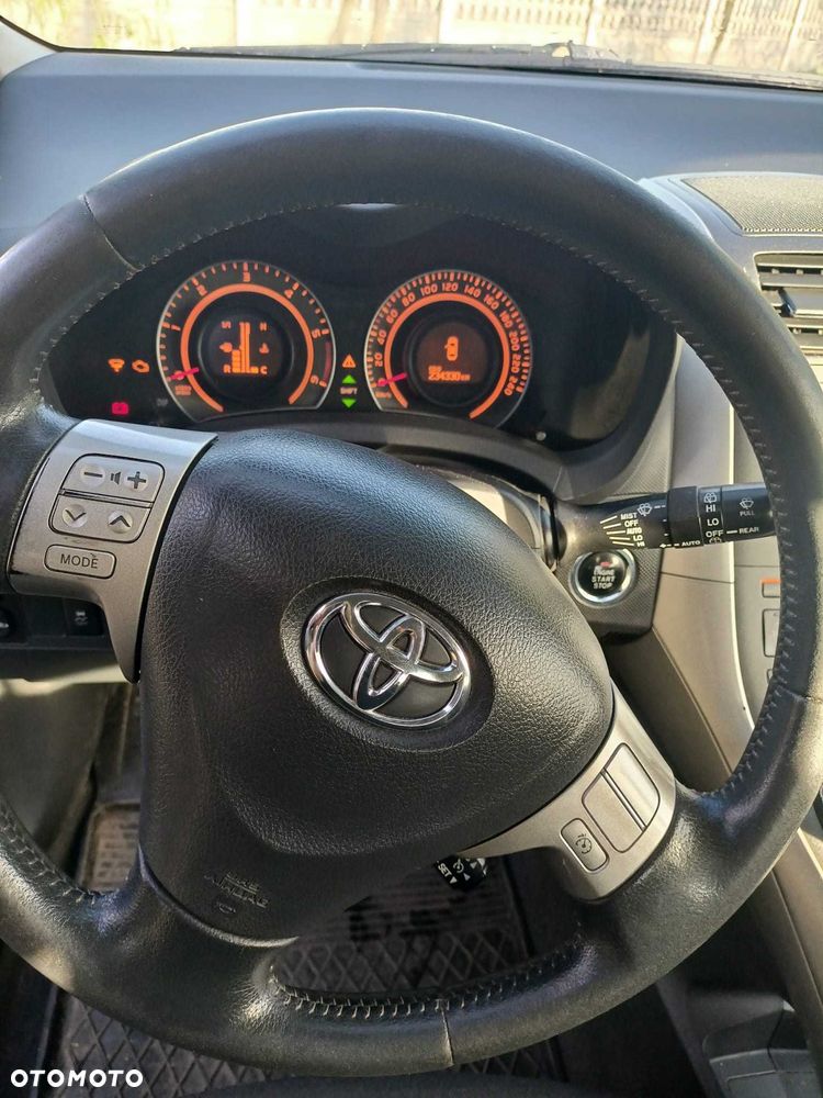 Toyota Auris - 4