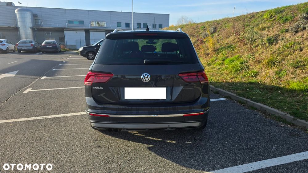 Volkswagen Tiguan - 2
