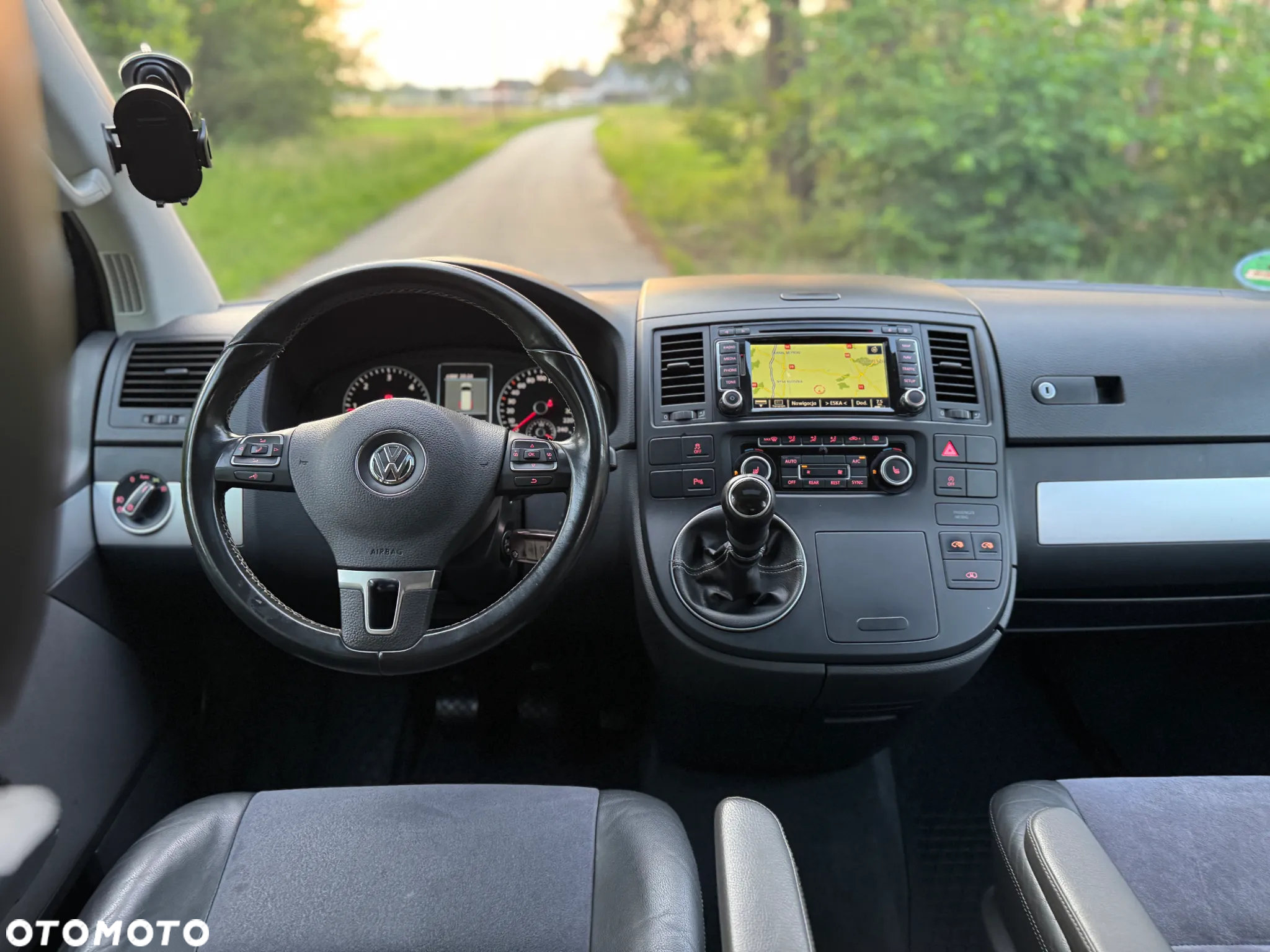 Volkswagen Multivan BiTDI L1 Highline - 10
