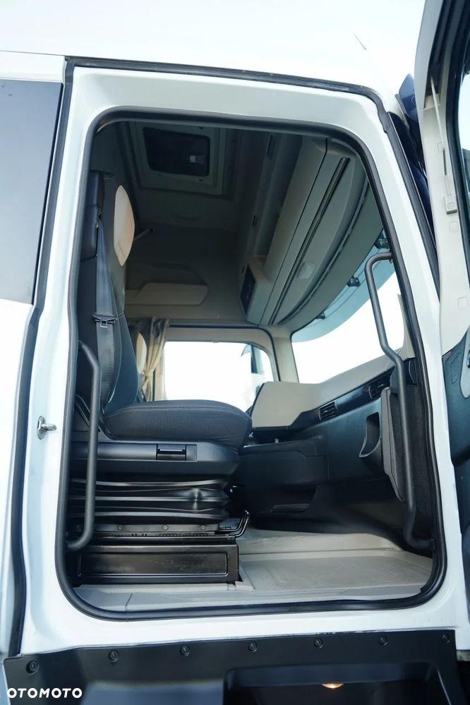 Ford F-MAX 500 / KLIMATYZACJA POSTOJOWA / BOGATE WYPOSAŻENIE / EURO 6 - 37