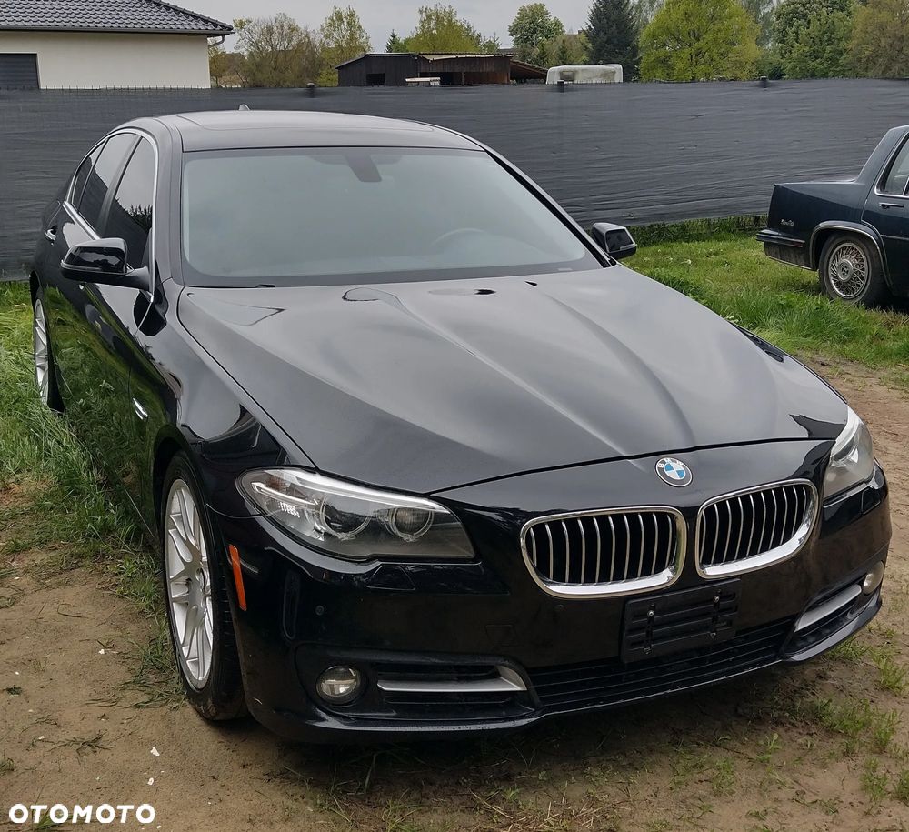 BMW Seria 5 528i xDrive Sport-Aut Luxury Line - 2