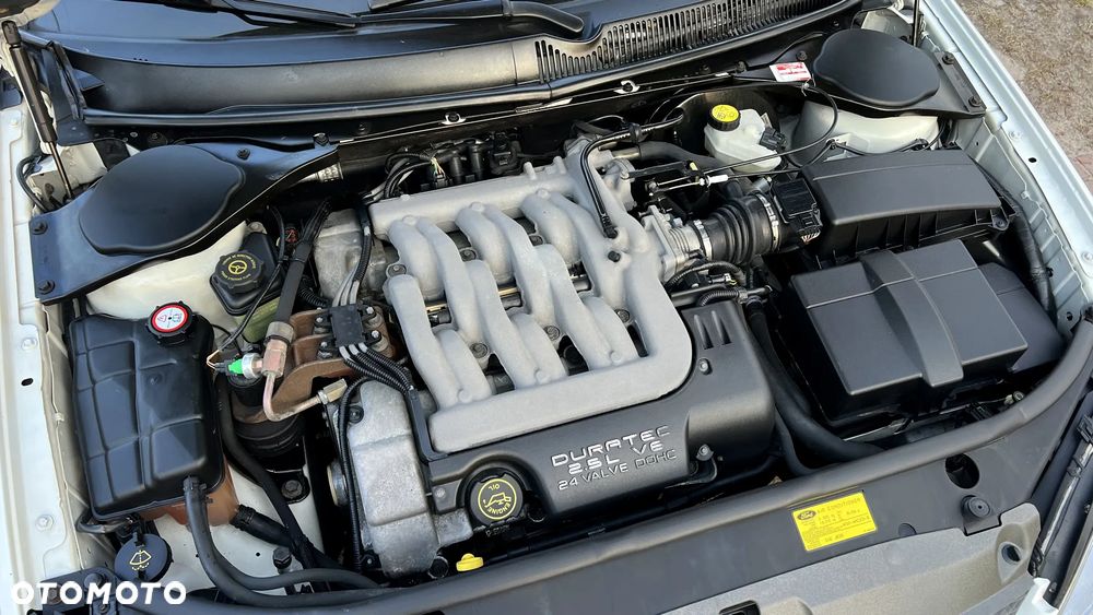 Ford Mondeo 2.5 V6 Ghia - 35