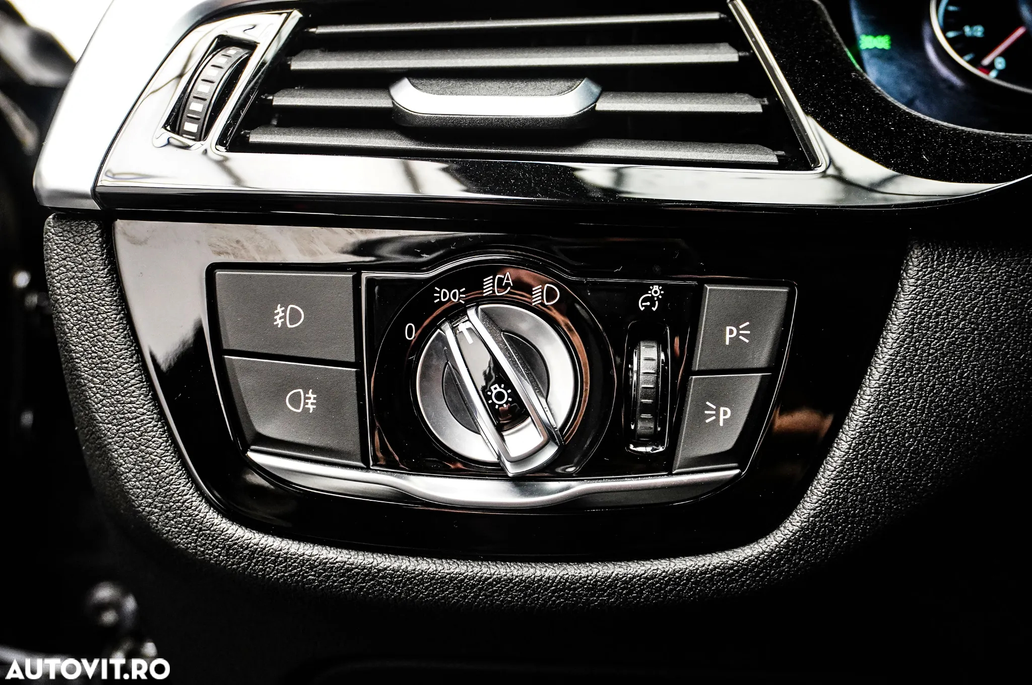 BMW Seria 5 540d xDrive AT - 34