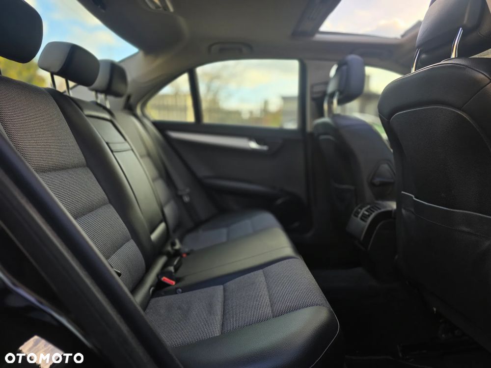 Mercedes-Benz Klasa C - 16