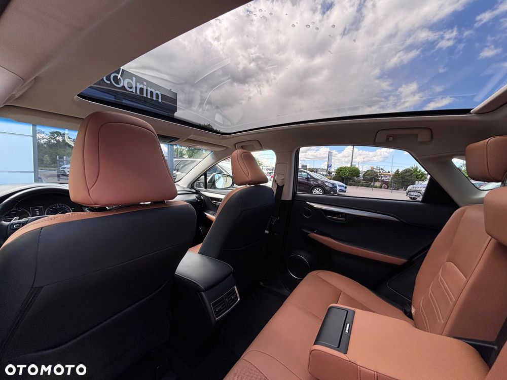 Lexus NX 300h E-FOUR Executive Line - 32