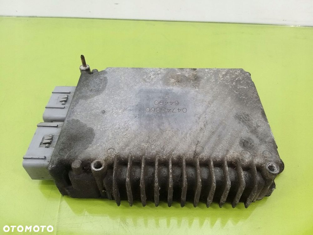 Komputer sterownik silnika Chrysler Voyager III 2,4 16V 95-00 R P04727231AJ - 1