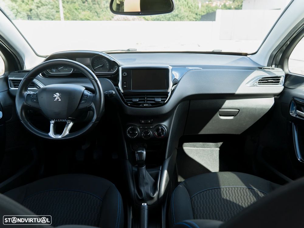 Peugeot 208 1.2 PureTech Style - 19