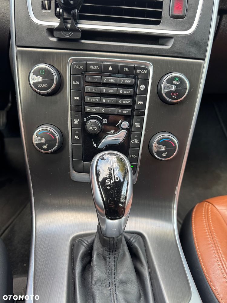 Volvo V60 D4 Drive-E Summum - 16