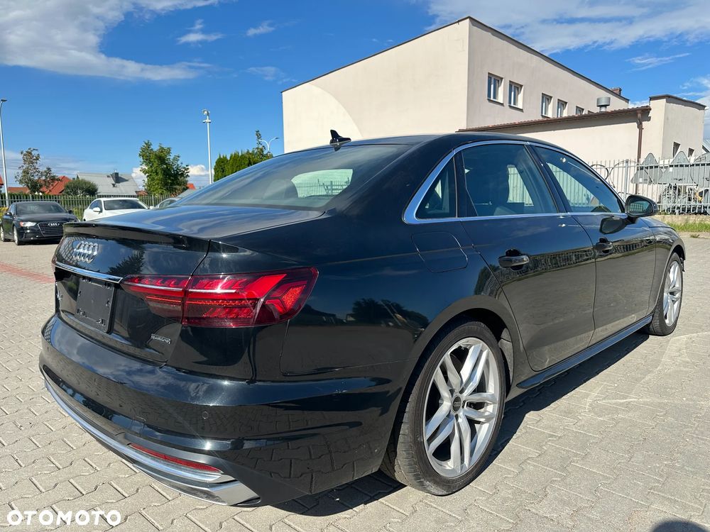 Audi A4 Limousine - 4