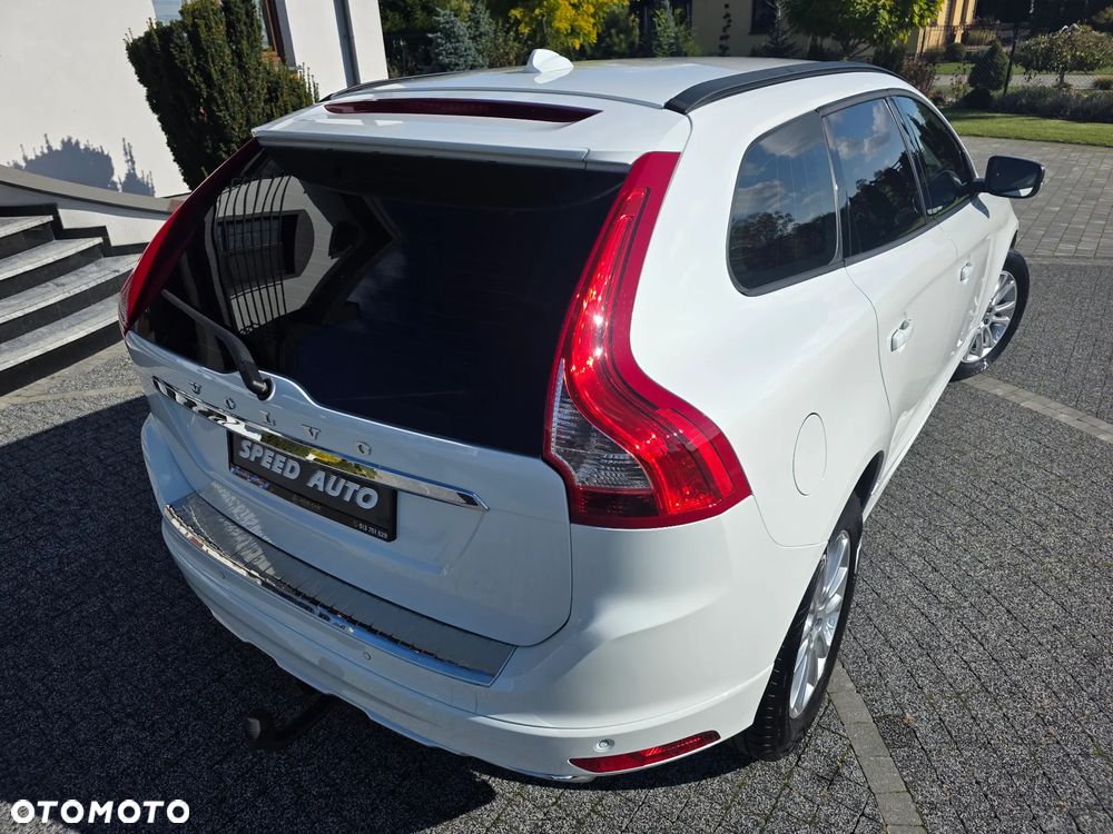 Volvo XC 60 D4 AWD Geartronic Momentum - 16