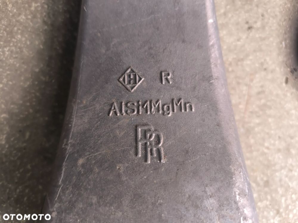 zwrotnica wahacz Rolls Royce phantom - 4