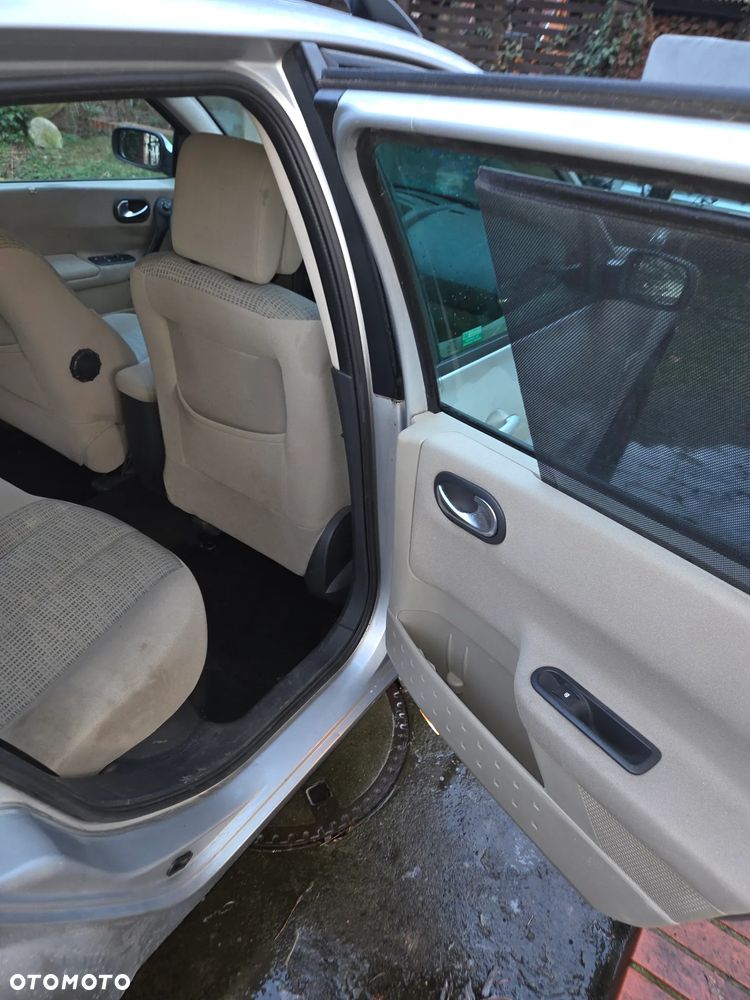 Renault Megane 1.5 dCi Expression - 7