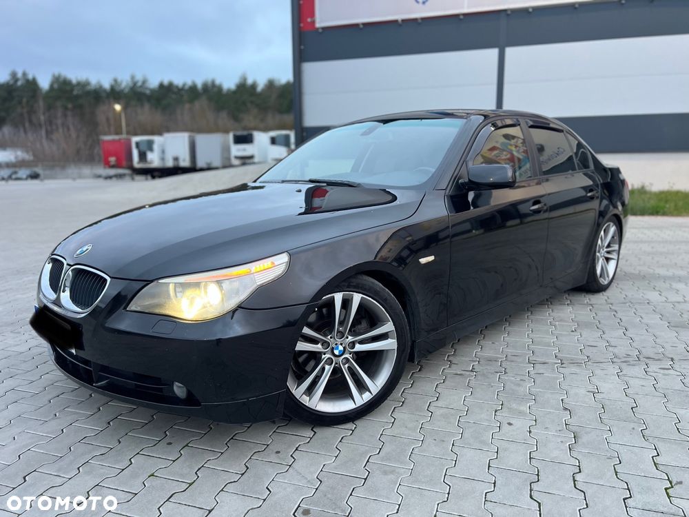 BMW Seria 5 525i - 4