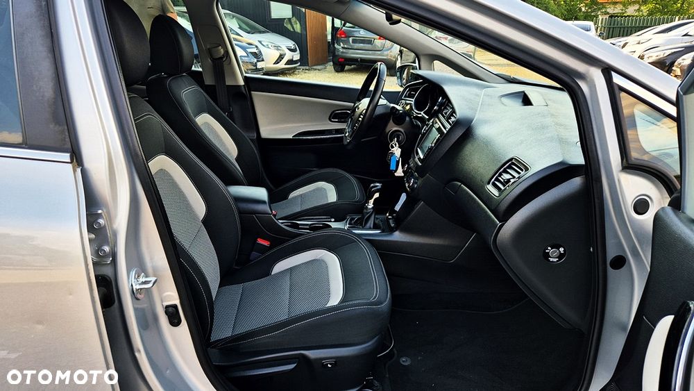 Kia Ceed 1.6 GDI XL - 39