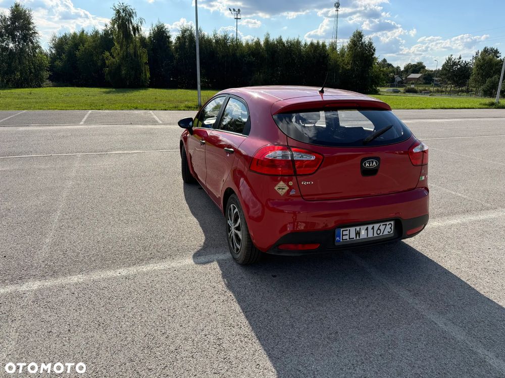 Kia Rio - 6