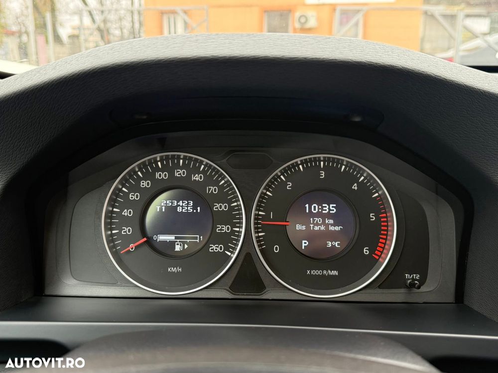 Volvo V60 DRIVe Geartronic Powershift Kinetic - 21