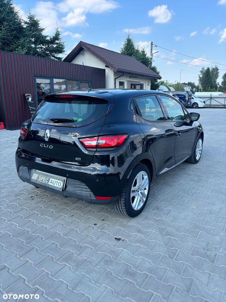Renault Clio - 18