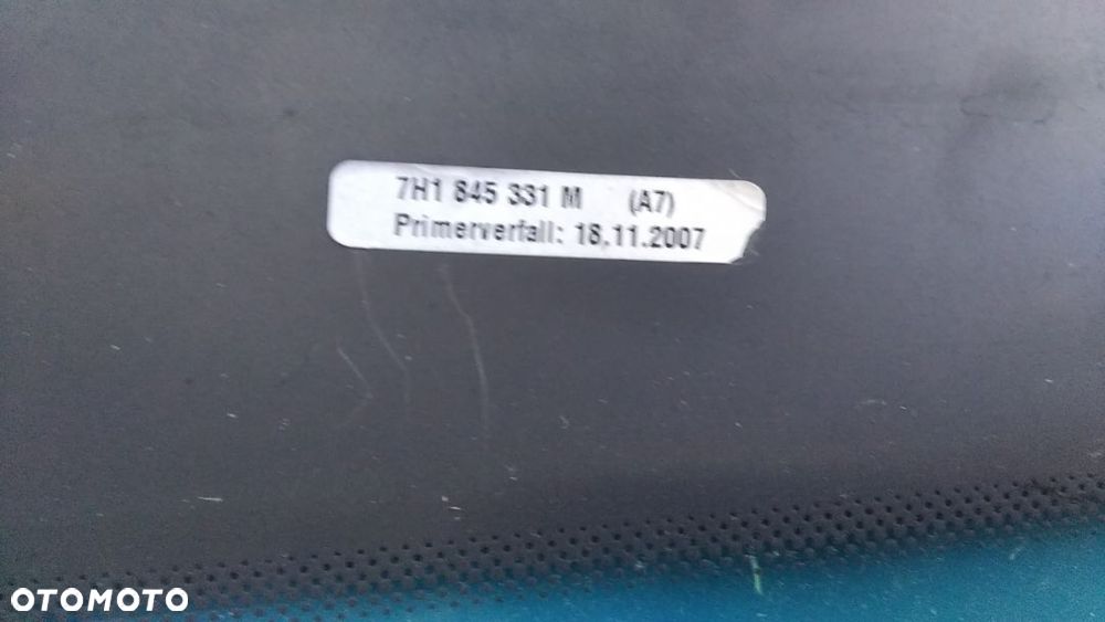 Szyba lewa boczna tył Volkswagen T5 maxi 7H1845331M  90X57 - 2