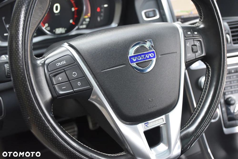 Volvo XC 60 D3 Drive-E R-Design Momentum - 18