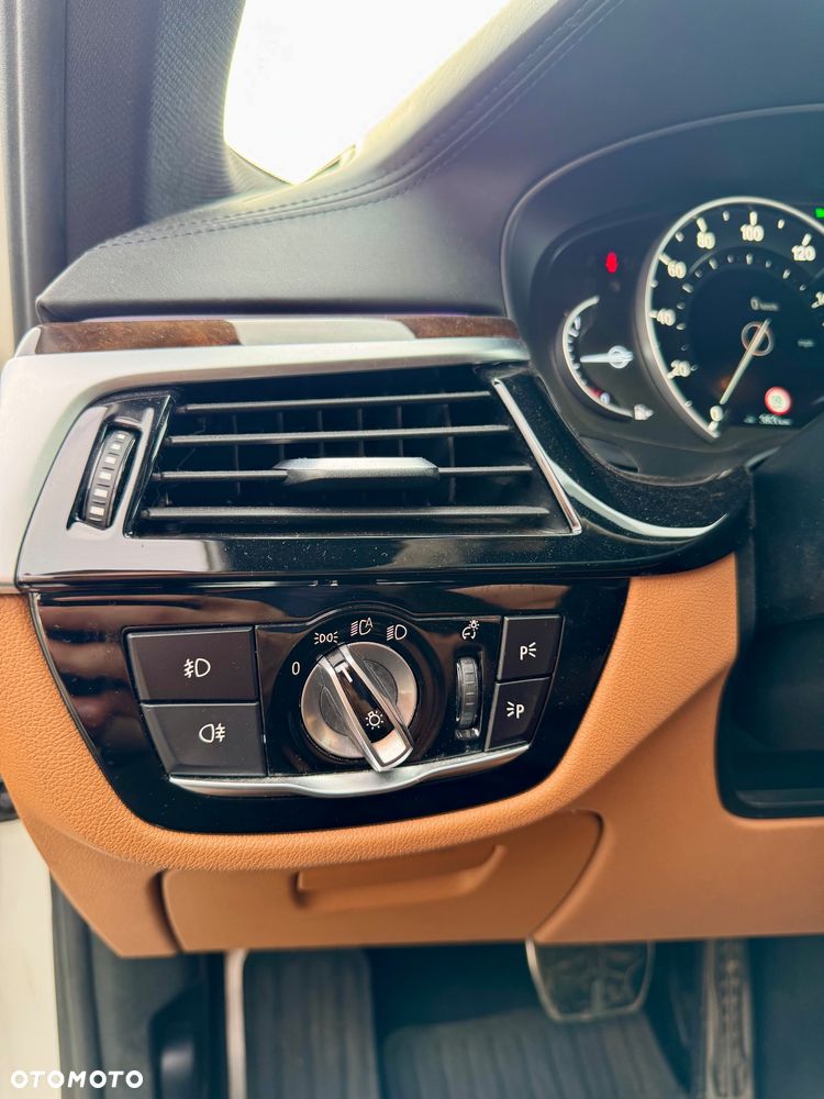 BMW Seria 5 - 17