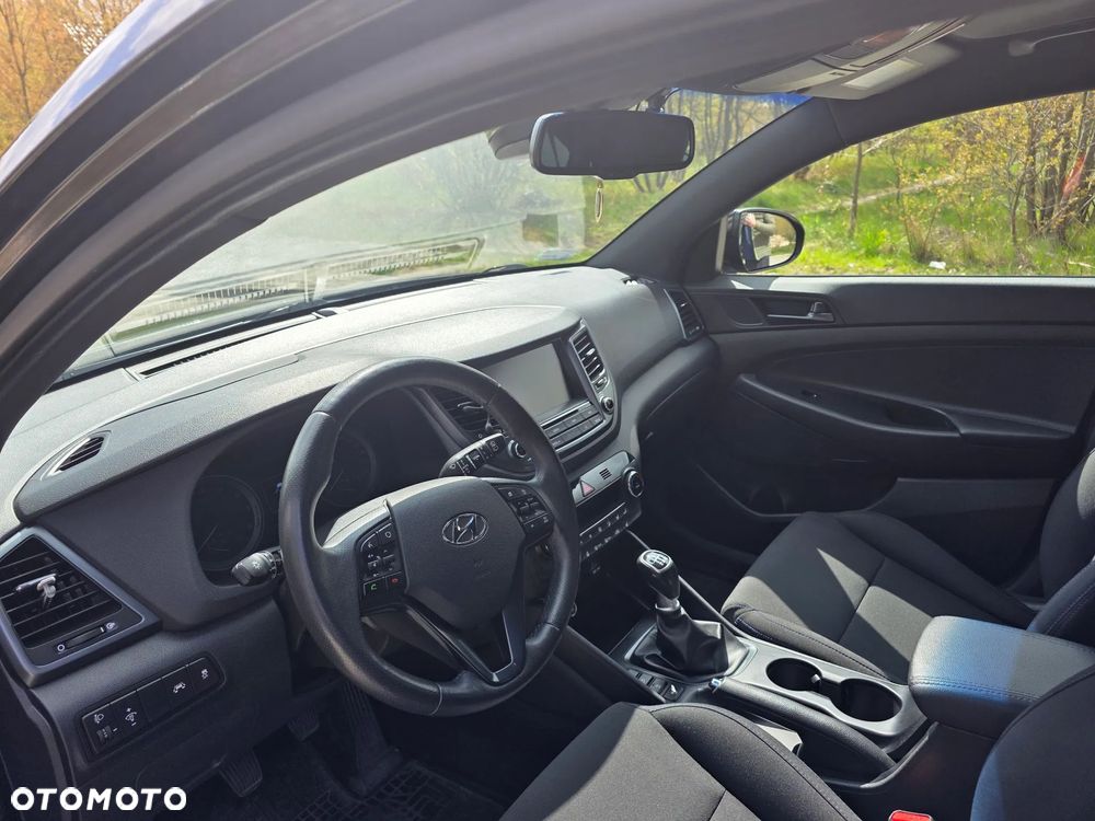 Hyundai Tucson 1.6 GDI BlueDrive GO 2WD - 10