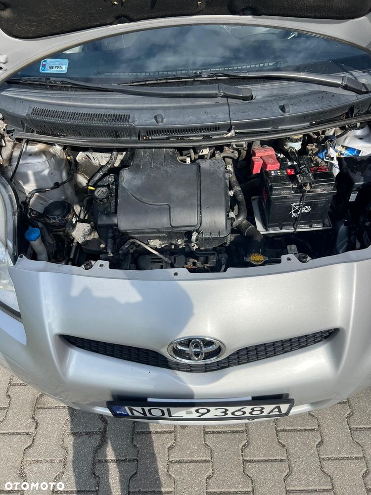 Toyota Yaris 1.0 Premium - 6