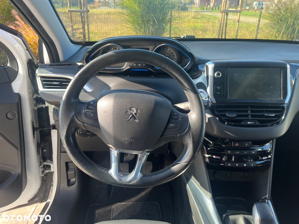 Peugeot 2008 1.6 VTi Allure - 16