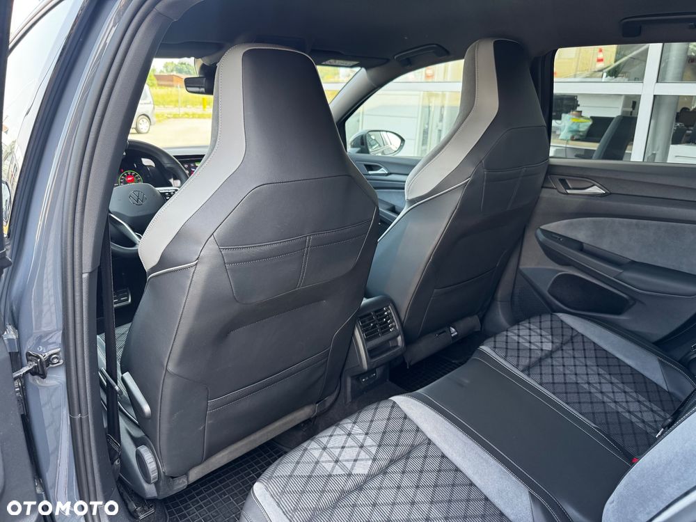 Volkswagen Golf 1.5 eTSI EVO R-Line DSG - 11