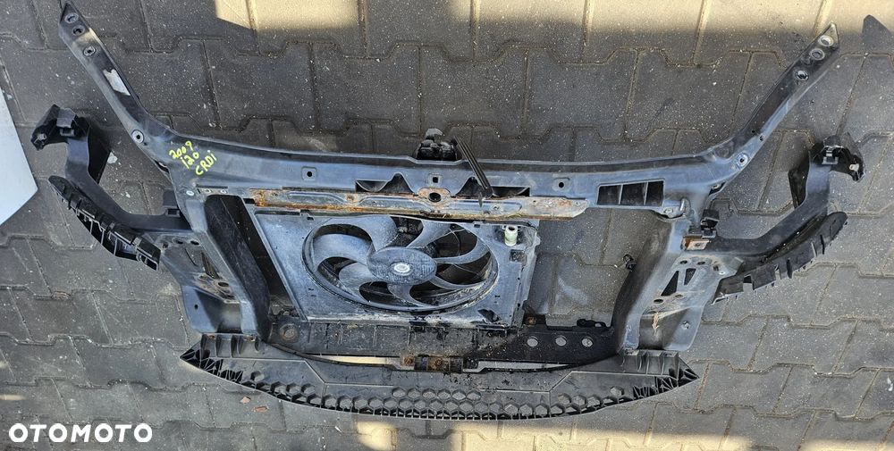 Hyundai i20 pas przód przedni wzmocnienie przednie - 2