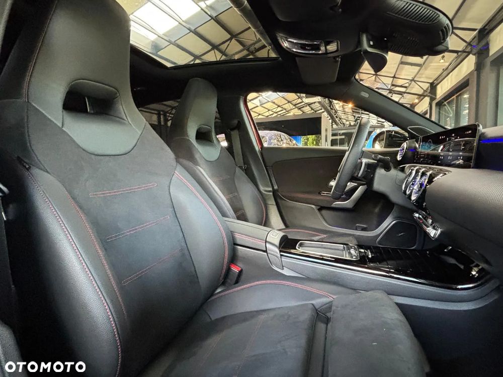 Mercedes-Benz Klasa A 250 4-Matic AMG Line 8G-DCT - 8