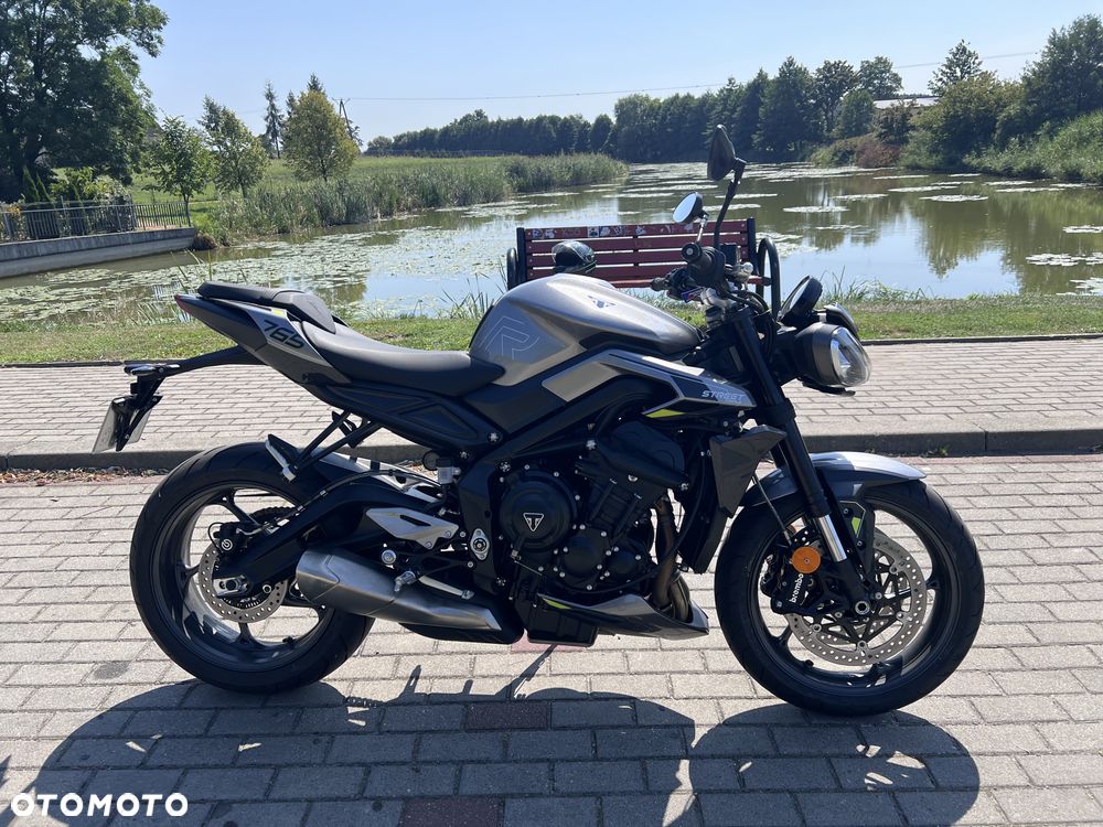 Triumph Street Triple - 2