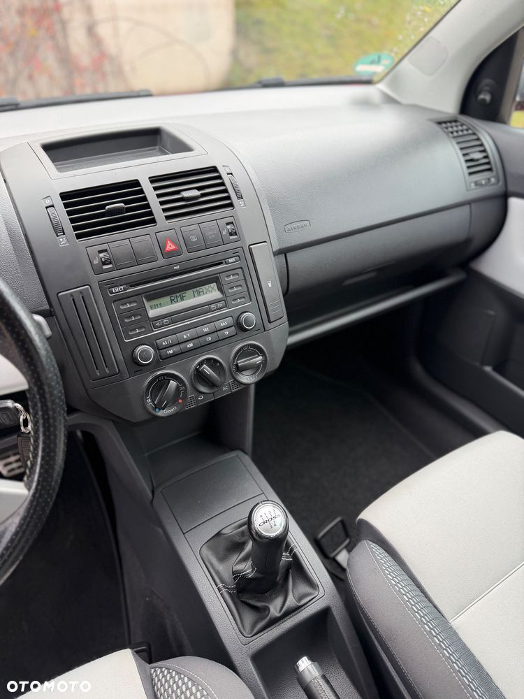 Volkswagen Polo - 14