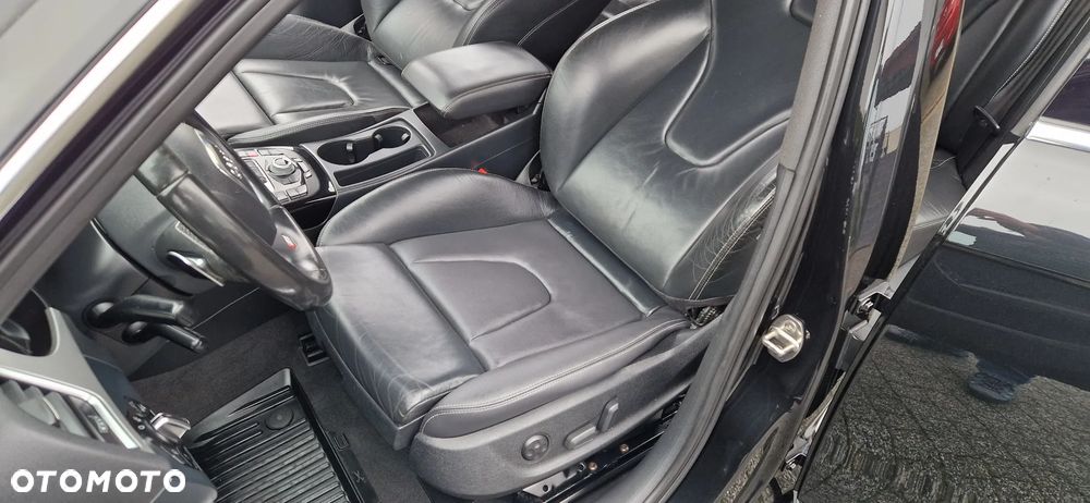 Audi S4 Avant S tronic - 38