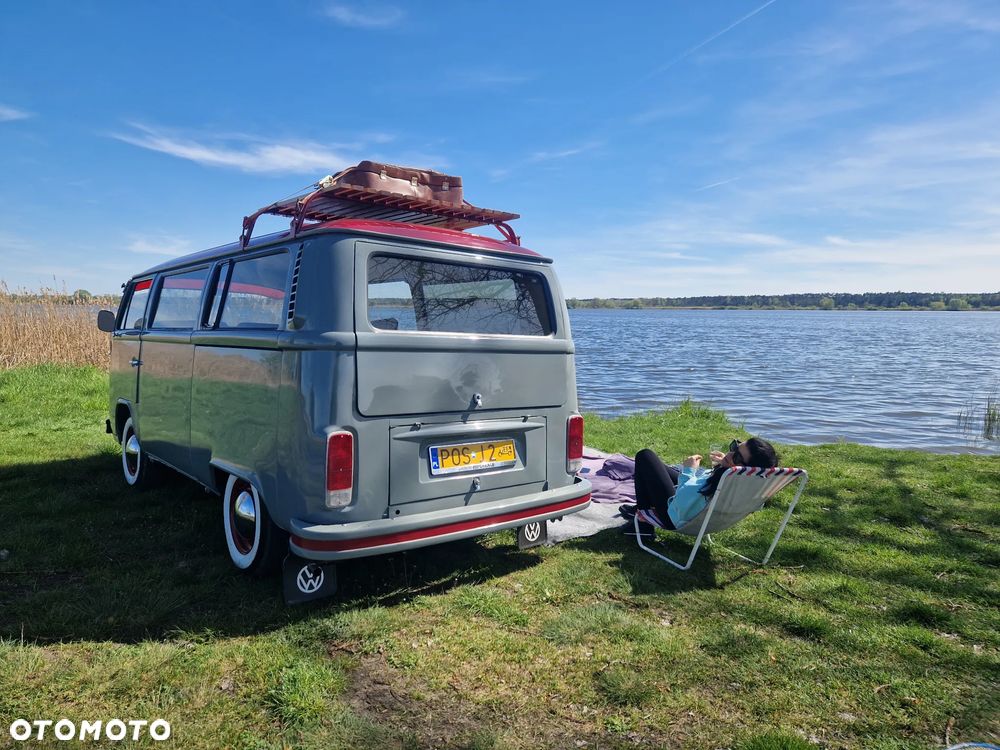 Volkswagen Transporter - 2