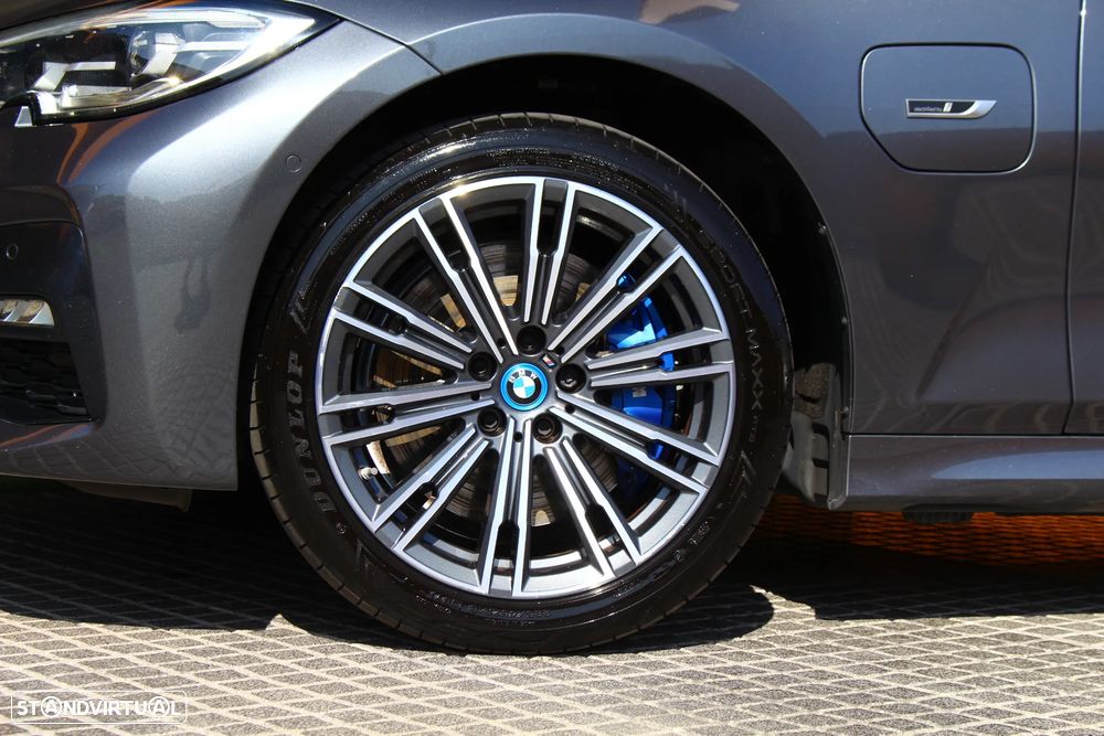 BMW 320 e Pack M Auto - 4